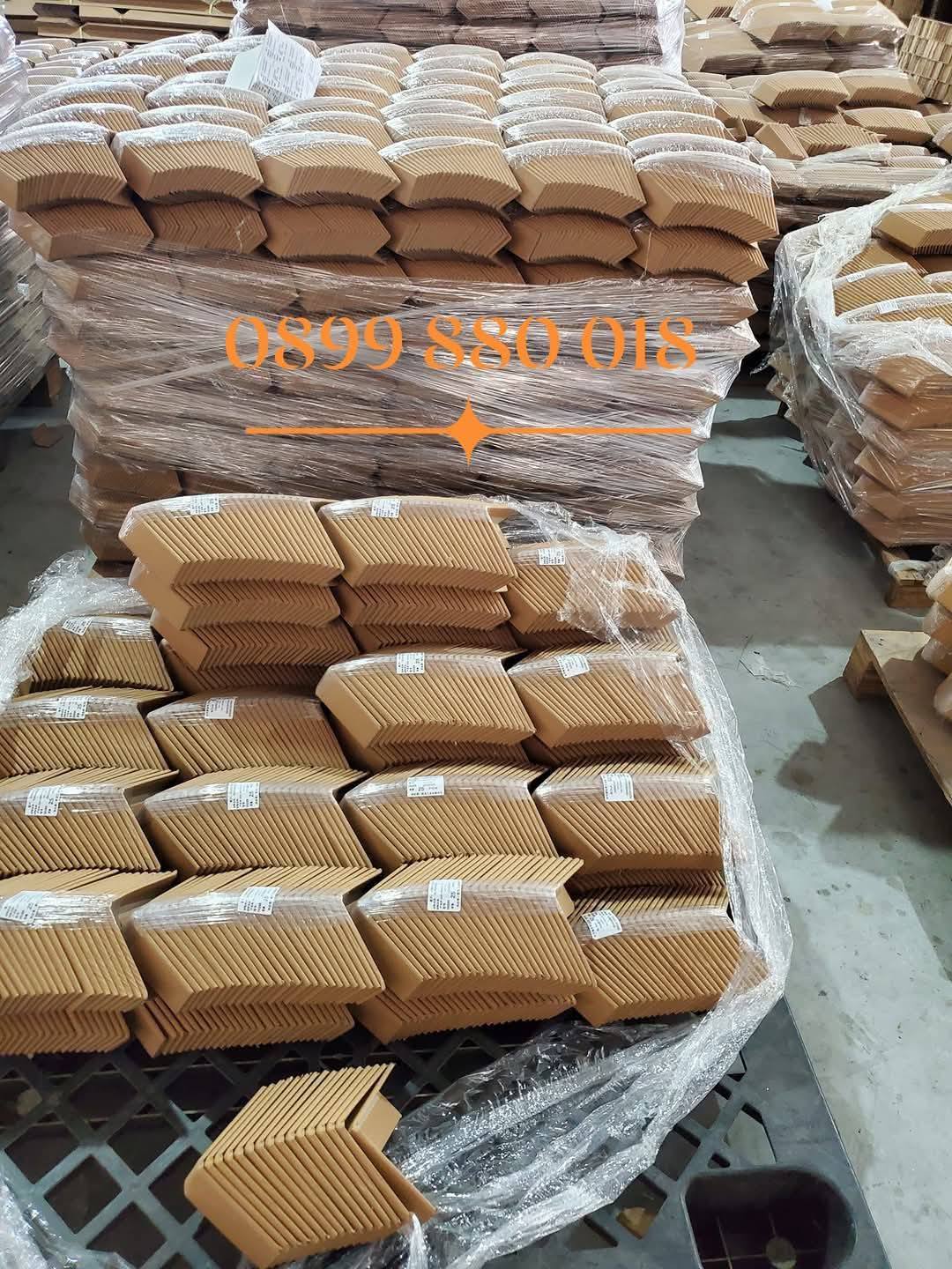 Góc giấy chữ V